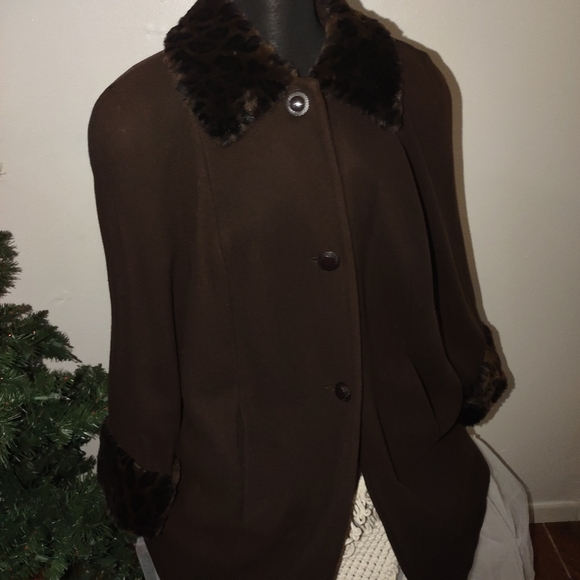 Jo-D Woman 2X Brown Wool Coat leopard fauxfur cuff - Picture 6 of 7